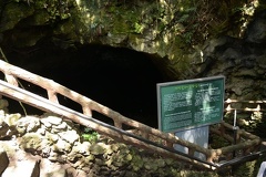 Manjanggul Cave Entrance2